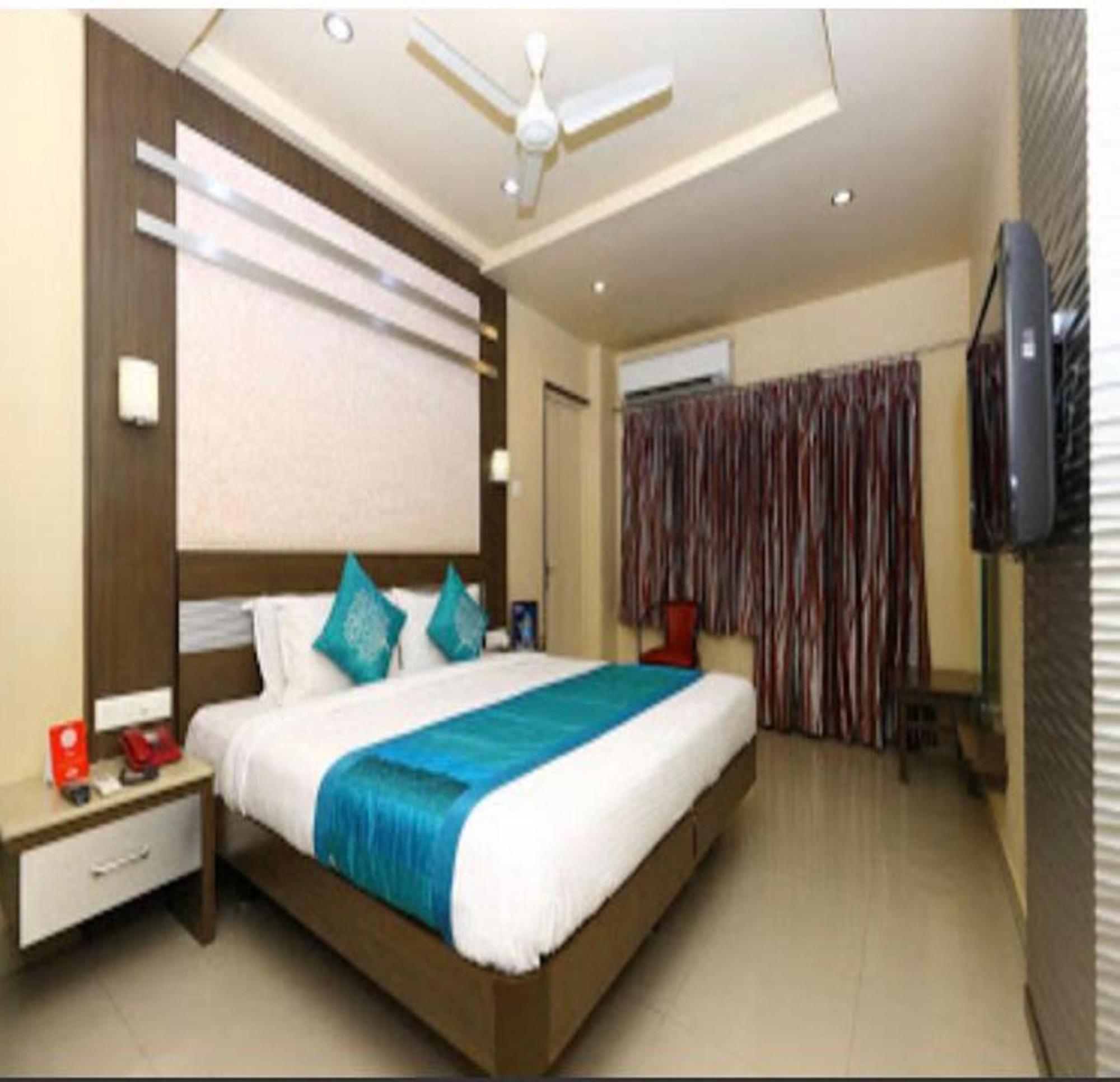 Navaratna Delight Coimbatore Exteriör bild