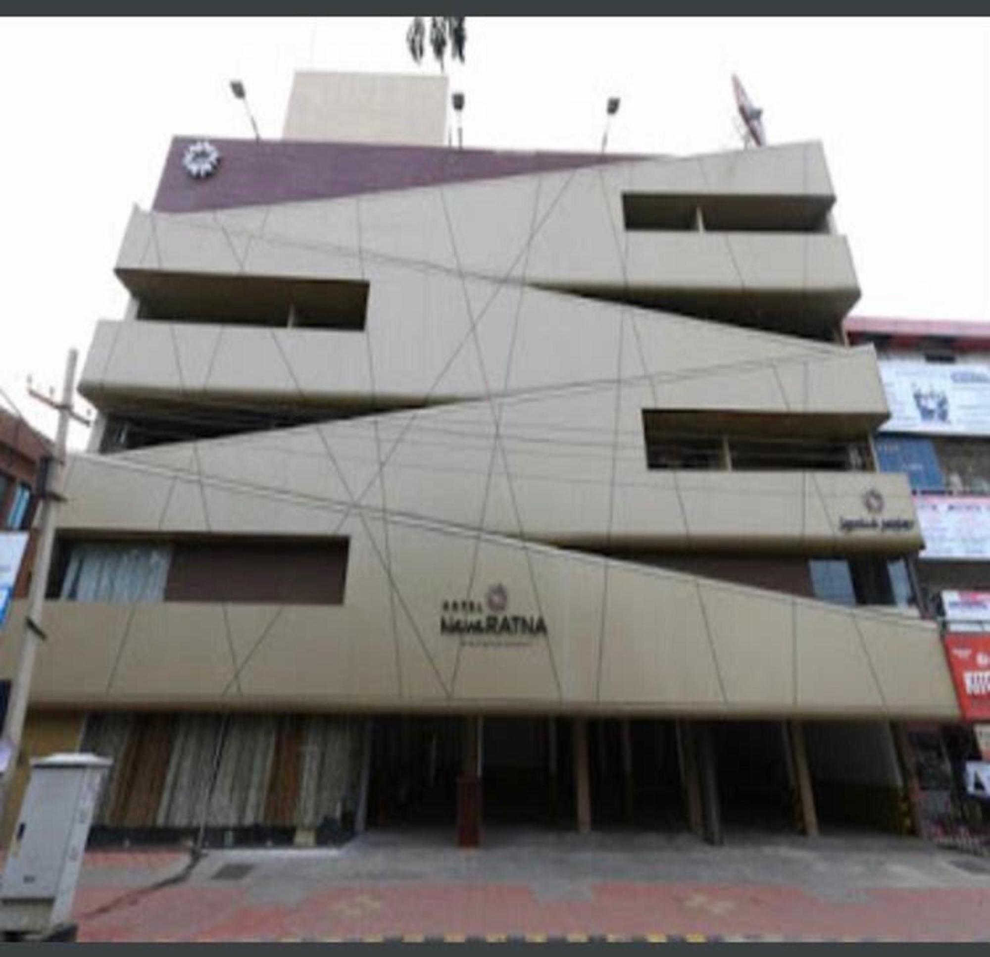 Navaratna Delight Coimbatore Exteriör bild
