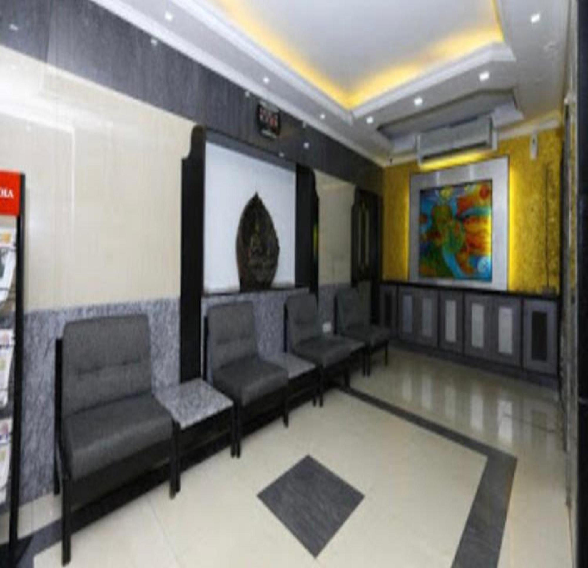 Navaratna Delight Coimbatore Exteriör bild