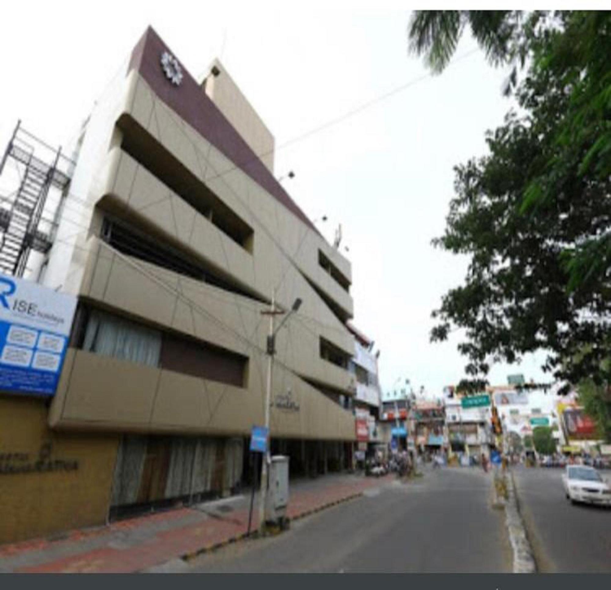 Navaratna Delight Coimbatore Exteriör bild