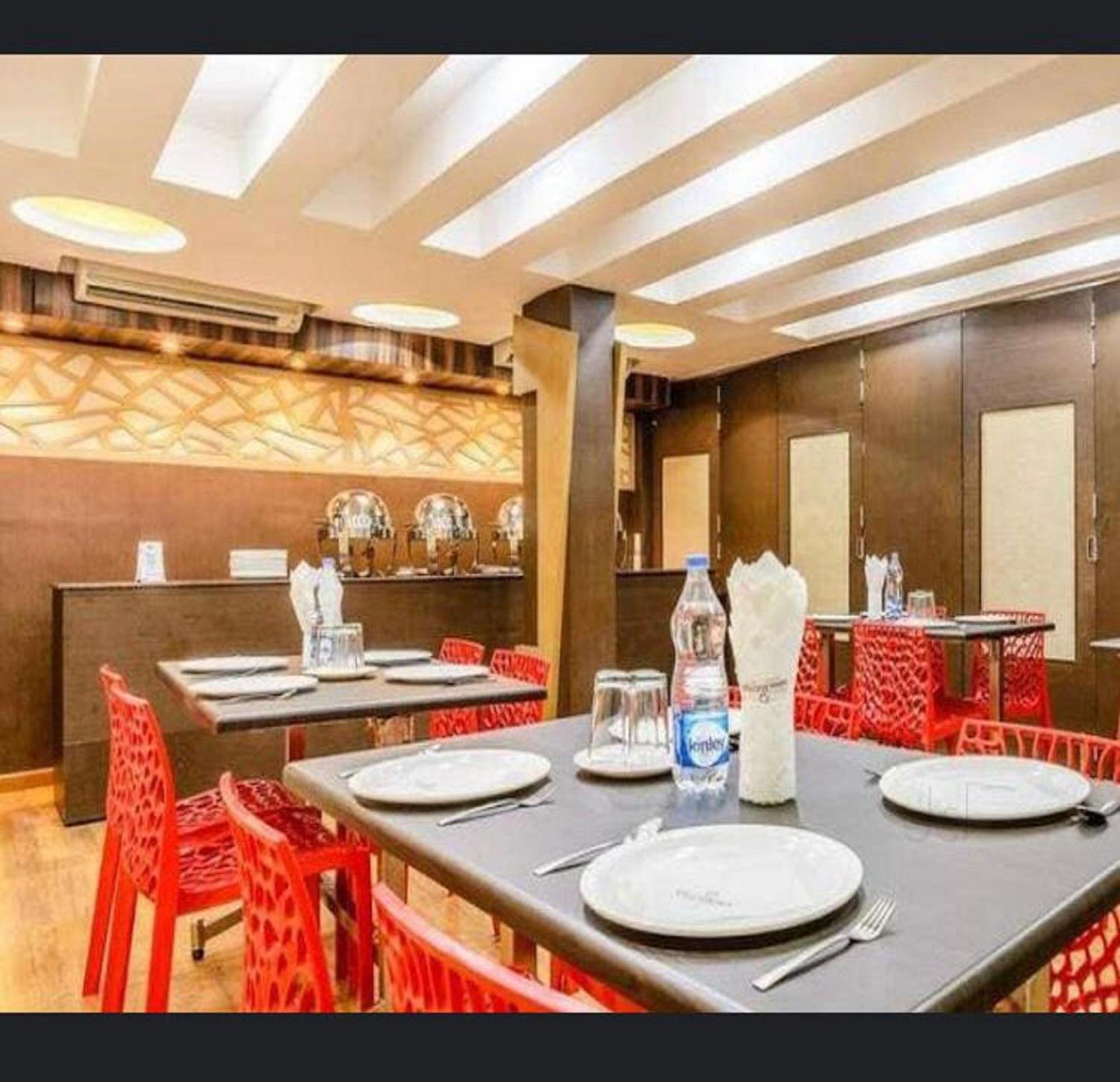 Navaratna Delight Coimbatore Exteriör bild