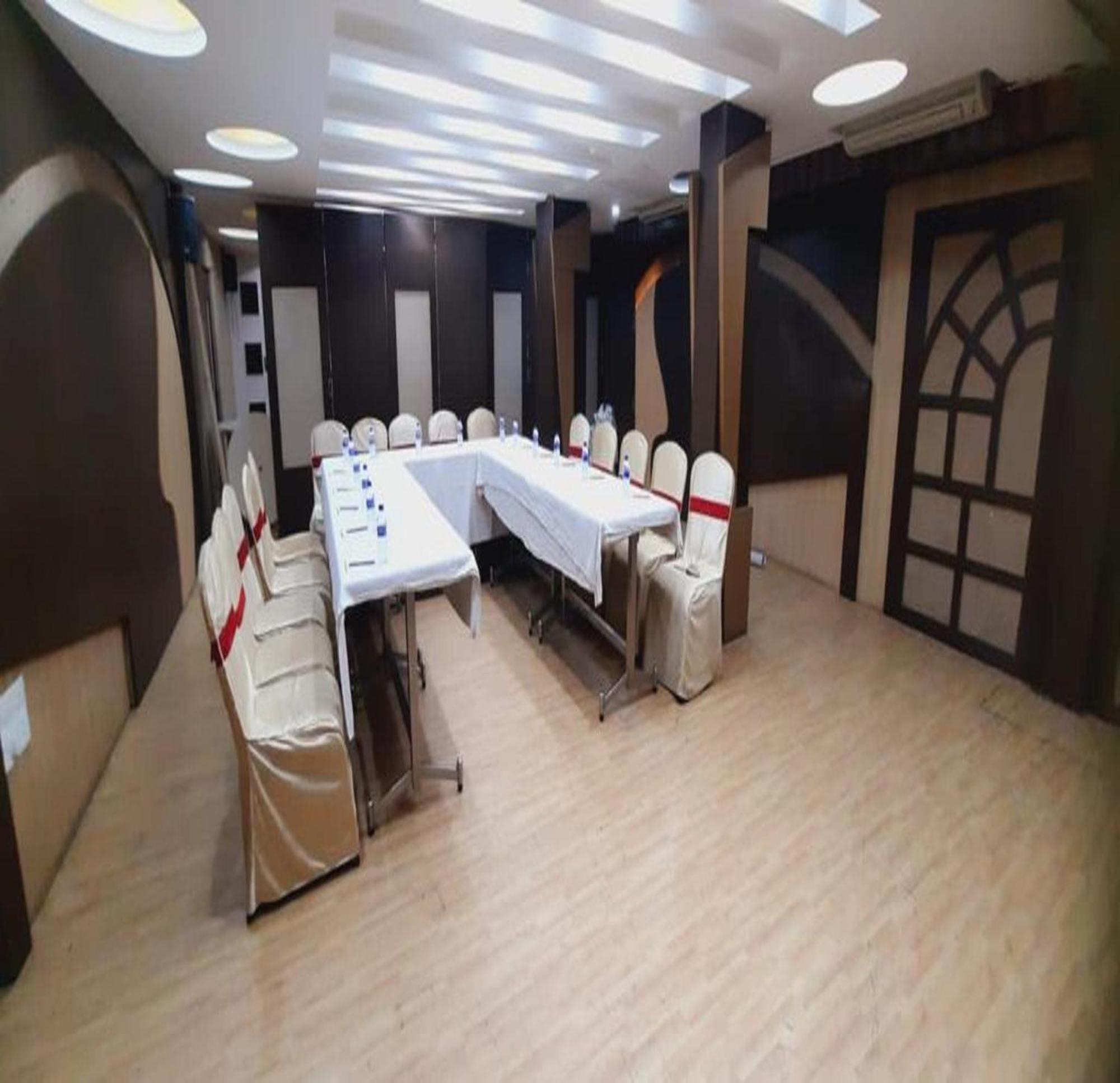 Navaratna Delight Coimbatore Exteriör bild